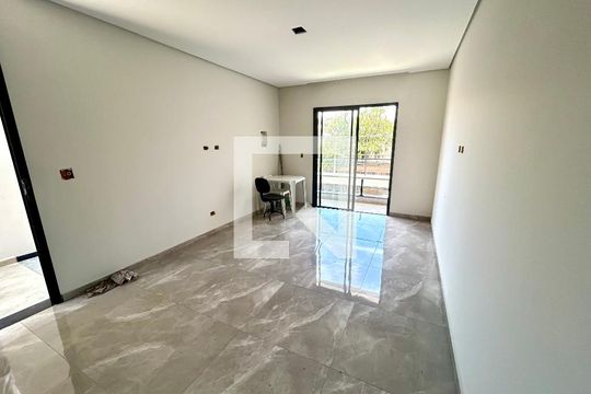 Sala de casa à venda com 3 quartos, 150m² em Vila Galvão, Guarulhos