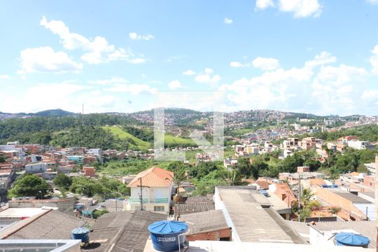 Casa para alugar com 3 quartos, 180m² em Jardim Sao Miguel, Cotia