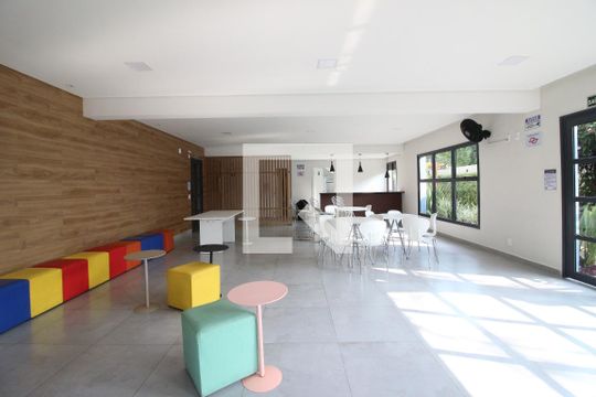 Apartamento à venda com 2 quartos, 48m² em Centro, Osasco