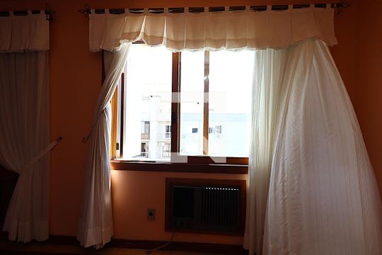 Janela da Sala1 de apartamento à venda com 3 quartos, 243m² em Chácara das Pedras, Porto Alegre