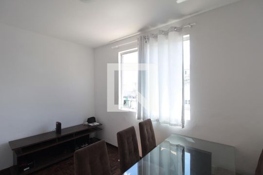 Sala de apartamento à venda com 2 quartos, 69m² em Santa Amelia, Belo Horizonte