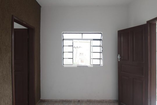 Sala de casa à venda com 3 quartos, 300m² em Glória, Belo Horizonte