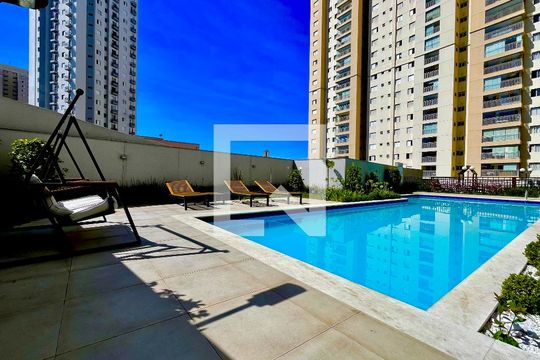 Piscina de apartamento à venda com 2 quartos, 70m² em Vila Progresso, Guarulhos