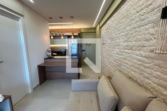 Sala de apartamento para alugar com 1 quarto, 46m² em Ondina, Salvador
