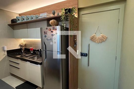 Cozinha de apartamento para alugar com 1 quarto, 46m² em Ondina, Salvador