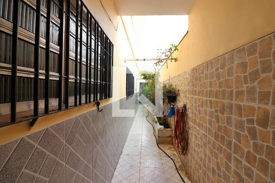 Corredor  de casa à venda com 5 quartos, 191m² em Anchieta, São Bernardo do Campo
