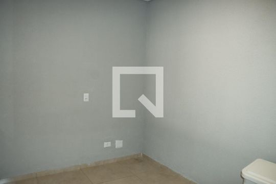 Casa para alugar com 1 quarto, 35m² em Jardim Santo Antonio, Embu das Artes