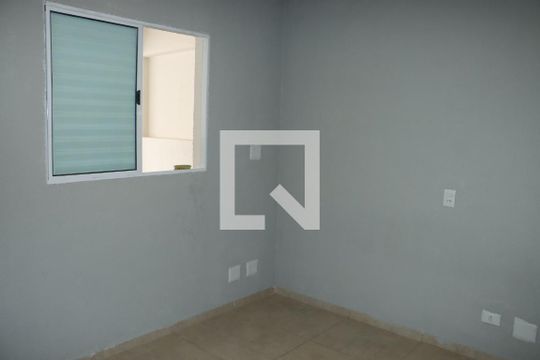 Casa para alugar com 1 quarto, 35m² em Jardim Santo Antonio, Embu das Artes