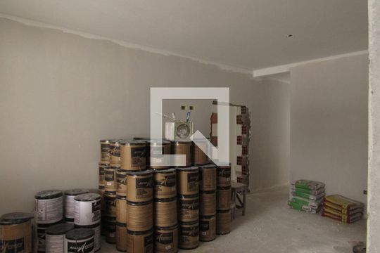 Sala de casa à venda com 3 quartos, 140m² em Jardim das Flores, Osasco