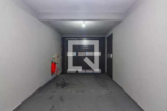 Garagem de casa para alugar com 1 quarto, 60m² em Jardim Primeiro de Maio (chacara Fazendinha), Osasco