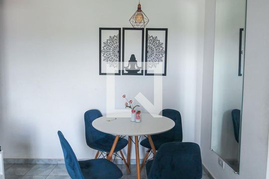 Sala de apartamento à venda com 2 quartos, 53m² em Jardim Monte Alegre, Taboão da Serra