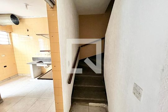 Escada de casa à venda com 4 quartos, 170m² em Santana, São Paulo