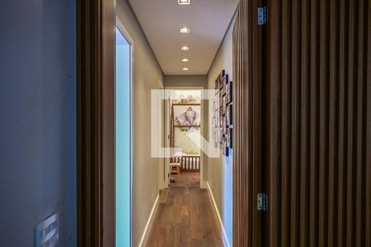 Corredor de apartamento à venda com 3 quartos, 162m² em Jardim Fonte do Morumbi, São Paulo