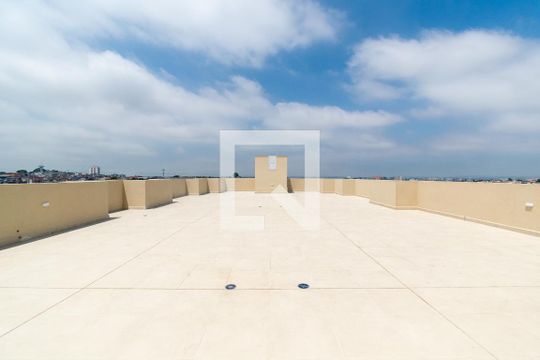 Terraço  de apartamento para alugar com 1 quarto, 27m² em Jardim Itacolomi, São Paulo