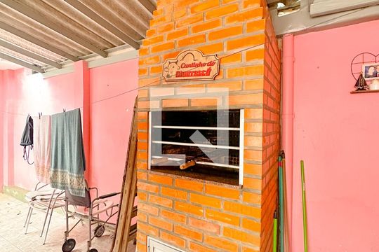 Churrasqueira de casa para alugar com 3 quartos, 138m² em Areias, São José