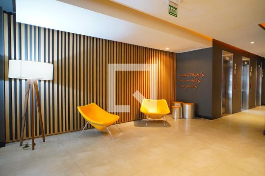 Hall de entrada de apartamento para alugar com 1 quarto, 73m² em Centro Histórico, Porto Alegre