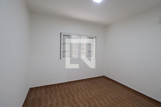 Quarto 2 de casa para alugar com 2 quartos, 90m² em Vila Nova Manchester, São Paulo