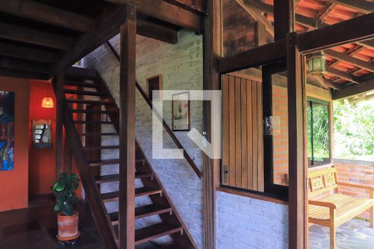 Casa para alugar com 3 quartos, 200m² em Lagoa da Conceição, Florianópolis