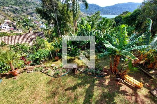Casa para alugar com 3 quartos, 200m² em Lagoa da Conceição, Florianópolis