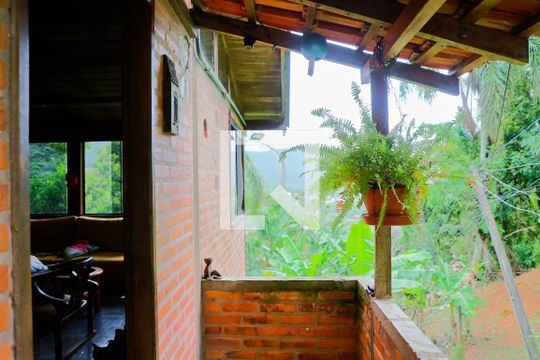 Casa para alugar com 3 quartos, 200m² em Lagoa da Conceição, Florianópolis
