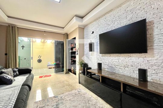 Sala de casa à venda com 3 quartos, 350m² em Parque Jabaquara, São Paulo