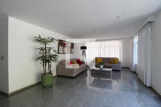 Hall Social de apartamento à venda com 2 quartos, 60m² em Vila Nova Conceição, São Paulo