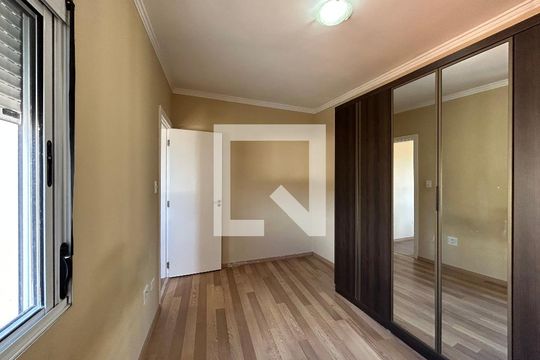 Suíte  de casa à venda com 3 quartos, 200m² em Vila Miriam, São Paulo