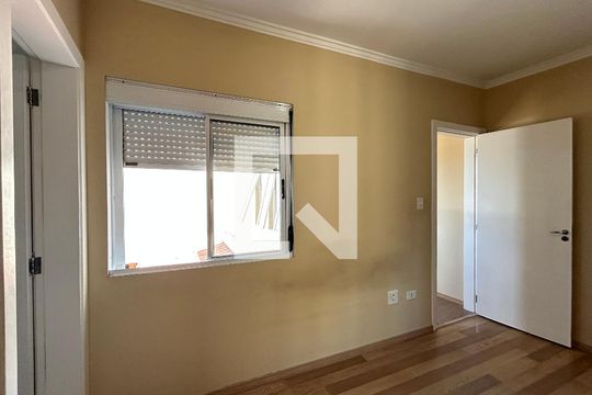 Suíte  de casa à venda com 3 quartos, 200m² em Vila Miriam, São Paulo