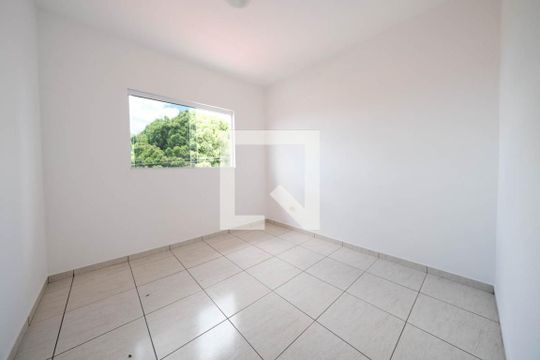 Quarto 1 de casa para alugar com 2 quartos, 60m² em Vila Nhocuné, São Paulo