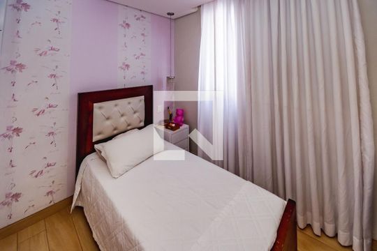 Apartamento à venda com 4 quartos, 250m² em Castelo, Belo Horizonte