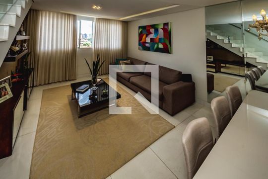 Apartamento à venda com 4 quartos, 250m² em Castelo, Belo Horizonte