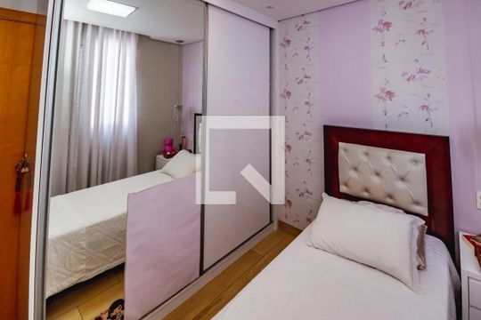 Apartamento à venda com 4 quartos, 250m² em Castelo, Belo Horizonte
