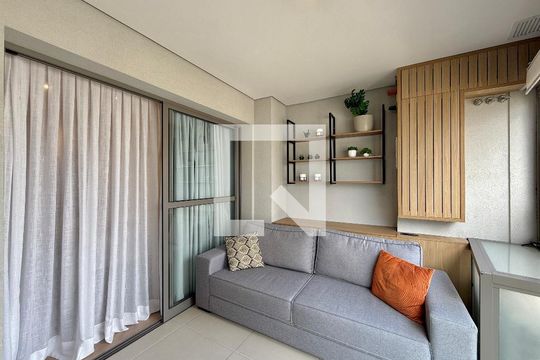 Sala  de kitnet/studio à venda com 0 quarto, 32m² em Jardim das Acacias, São Paulo