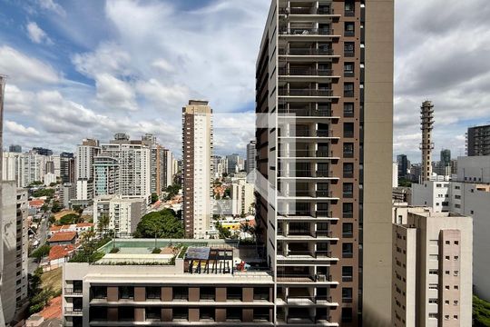 Vista  de kitnet/studio à venda com 0 quarto, 32m² em Jardim das Acacias, São Paulo