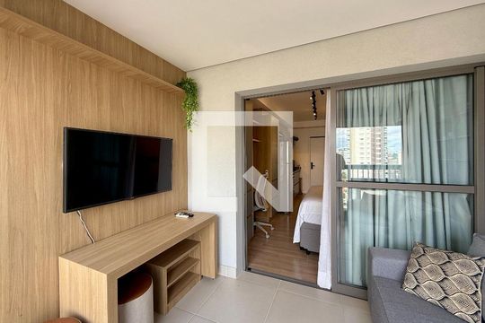 Sala  de kitnet/studio à venda com 0 quarto, 32m² em Jardim das Acacias, São Paulo
