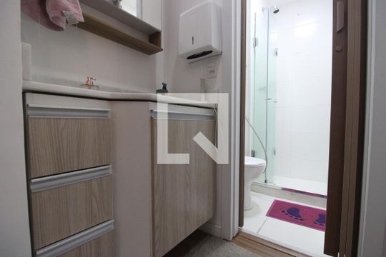 Banheiro de apartamento à venda com 1 quarto, 35m² em Jacarepaguá, Rio de Janeiro