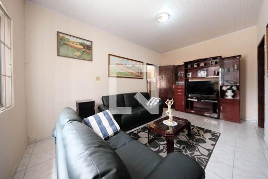 Sala de casa à venda com 4 quartos, 316m² em Vila Guilhermina, São Paulo