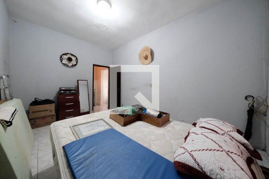 Quarto 2 de casa à venda com 4 quartos, 316m² em Vila Guilhermina, São Paulo