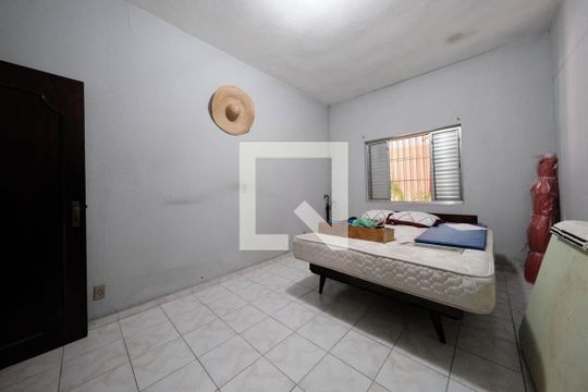 Quarto 2 de casa à venda com 4 quartos, 316m² em Vila Guilhermina, São Paulo