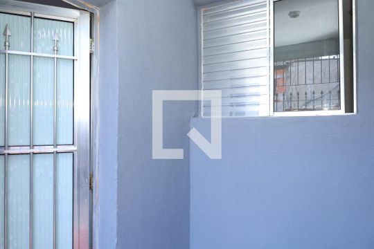 Hall de entrada de casa para alugar com 2 quartos, 80m² em Vila Santista, São Paulo