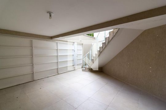 Garagem de casa à venda com 3 quartos, 62m² em Jardim Marajoara, São Paulo