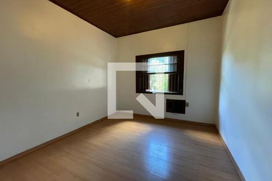 Casa à venda com 4 quartos, 206m² em Rio Branco, Novo Hamburgo