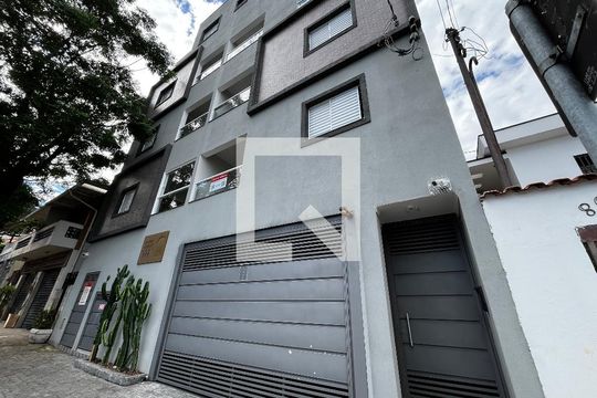 Fachada de apartamento para alugar com 2 quartos, 32m² em Água Fria, São Paulo