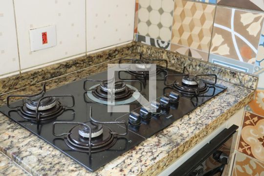 Casa de Condomínio para alugar com 4 quartos, 300m² em Chácara do Remanso Gl Um, Cotia