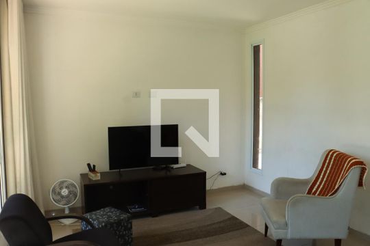 Casa de Condomínio para alugar com 4 quartos, 300m² em Chácara do Remanso Gl Um, Cotia
