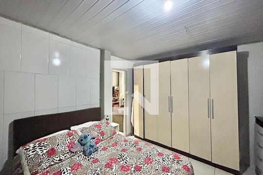 Quarto 2 de casa à venda com 6 quartos, 360m² em Canudos, Novo Hamburgo