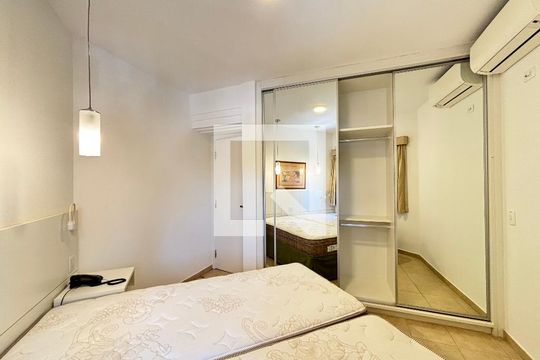 Quarto de apartamento à venda com 1 quarto, 43m² em Jardim Paulistano, São Paulo