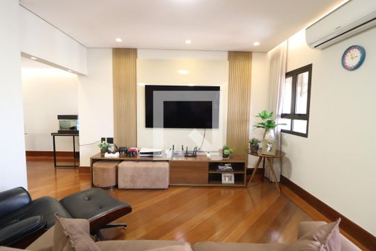 Sala de apartamento para alugar com 5 quartos, 264m² em Fundinho, Uberlândia