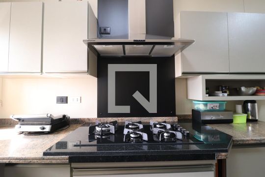 Cozinha de apartamento para alugar com 5 quartos, 264m² em Fundinho, Uberlândia