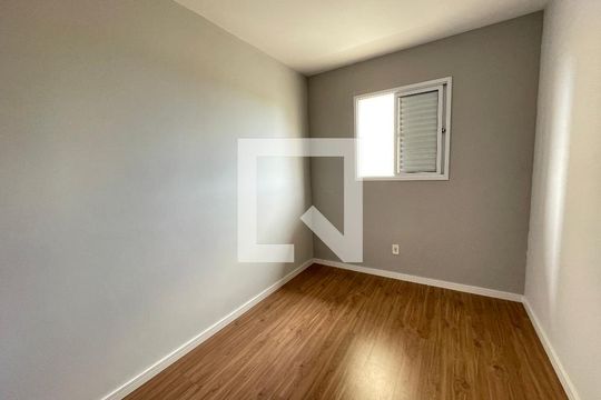 Quarto 1 de apartamento para alugar com 2 quartos, 50m² em Parque Turiguara, Cotia